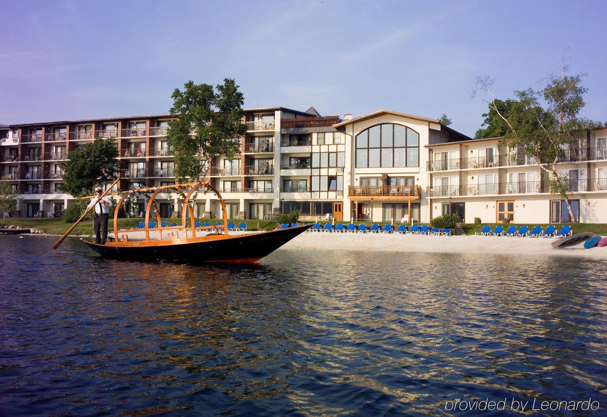 Golden Arrow Lakeside Resort เลคแพลซิด ภายนอก รูปภาพ
